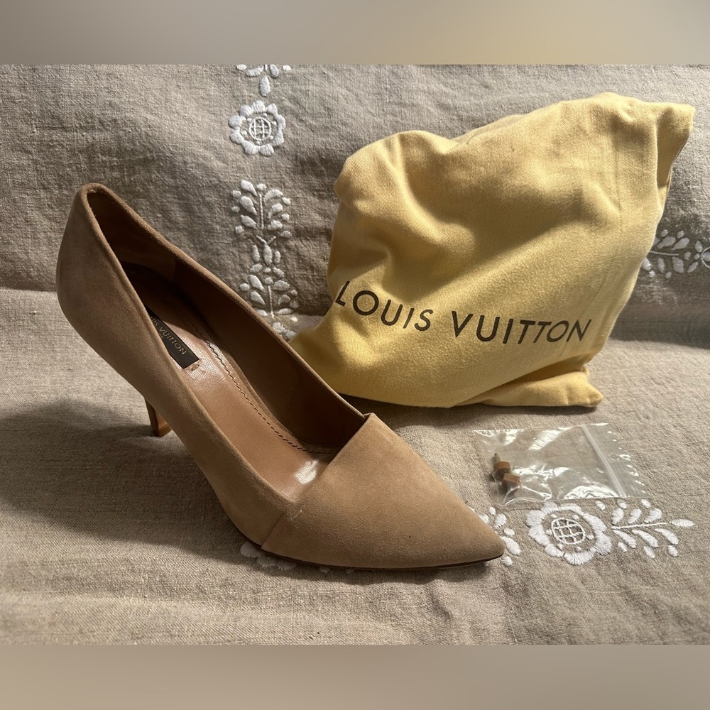 Louis Vuitton, Diana pump, vintage, suede, tan, size 39
